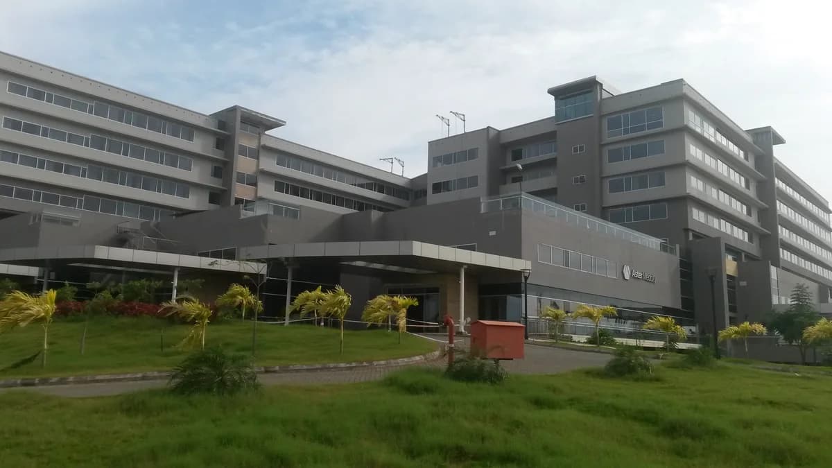 Aster Medcity hospital main entrance building