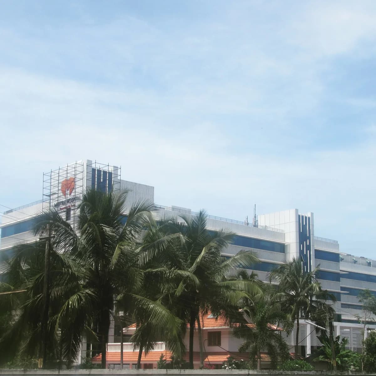 Meitra Hospital Kozhikode building exterior